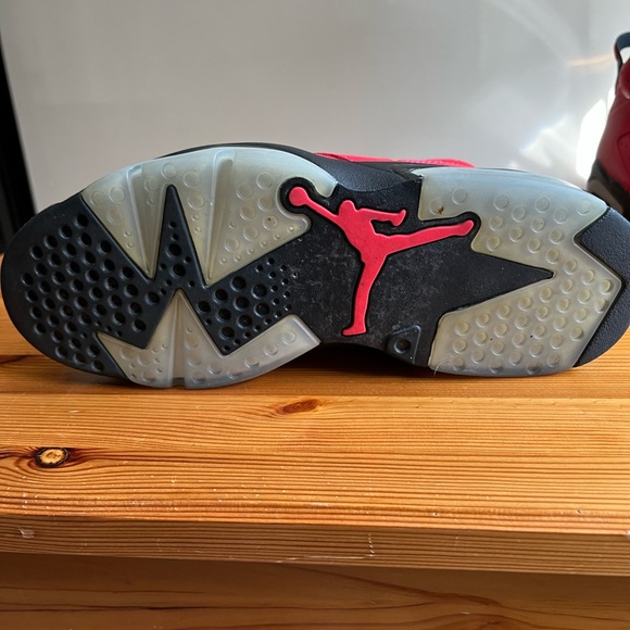 Size 9 Jordon 6 Infrared 23 - Condition 8.5/10 - Picture 9 of 9